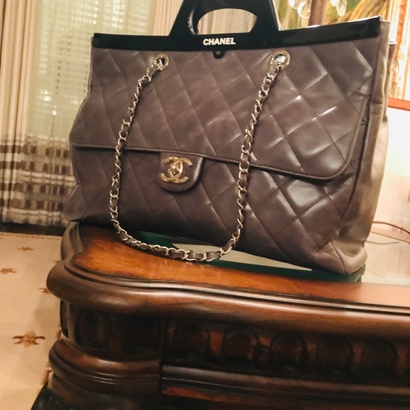 Chanel Cc Delivery Tote Large - Picture 2 of 8